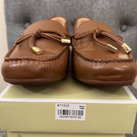 Michael Kors tan leather moccasins - Picture 4 of 10